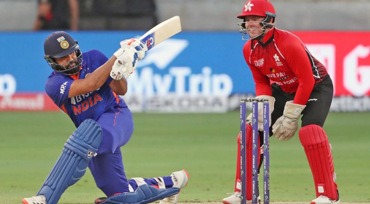 ASIA CUP 2022: रोहित शर्मा ने बनाया वर्ल्ड रिकॉर्ड, टी20 इंटरनेशनल में ऐसा करने वाले बने दुनिया के पहले बल्लेबाज