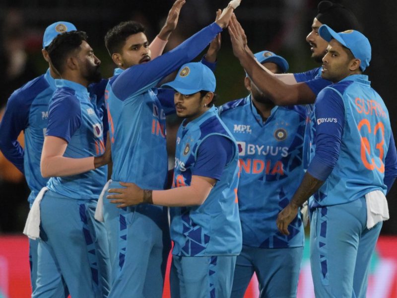 NZ vs IND: हार्दिक पांड्या की तूफानी पारी ने रखी भारतीय टीम की लाज, DLS नियम के तहत टाई हुआ मुकाबला भारत को मिली जीत