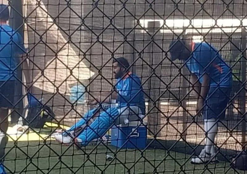इंग्लैंड के खिलाफ सेमीफाइनल खेलने से पहले चोटिल हुए रोहित शर्मा, सामने आई तस्वीरें