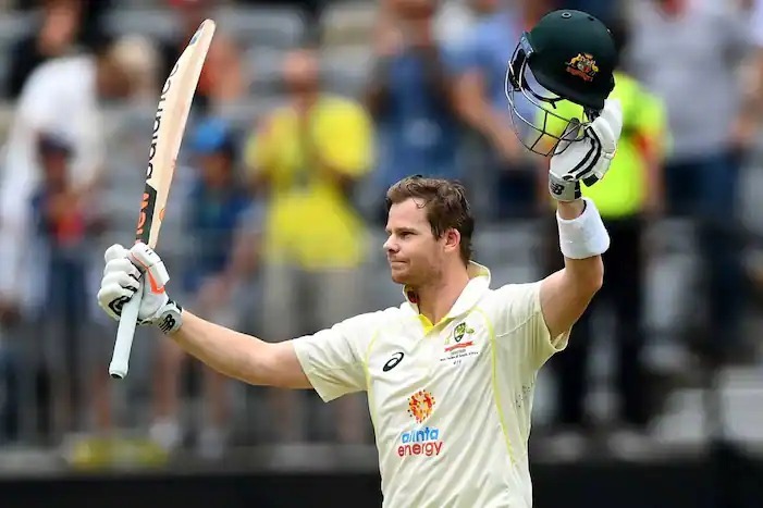 AUS vs WI: वेस्टइंडीज के खिलाफ शतक जड़कर इस खिलाड़ी ने की सर डॉन ब्रैडमैन की बराबरी, मैदान पर मनाया जश्न