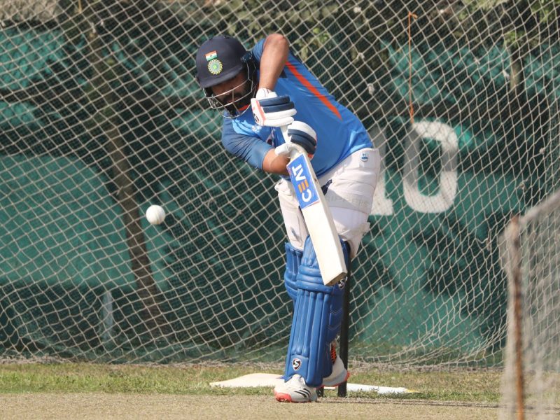 IND vs BAN: ढाका में टीम इंडिया के खिलाड़ियों ने जमकर बहाया जमकर पसीना, कोच राहुल द्रविड़ भी दिखाई दिए साथ