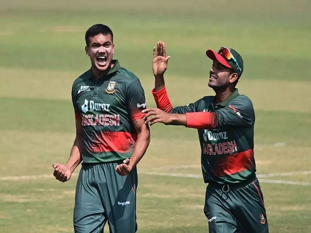 IND vs BAN: वनडे सीरीज से पहले बांग्लादेश के ऊपर टूटा दुखों का पहाड़, चोटिल होकर ये गेंदबाज हुआ बाहर