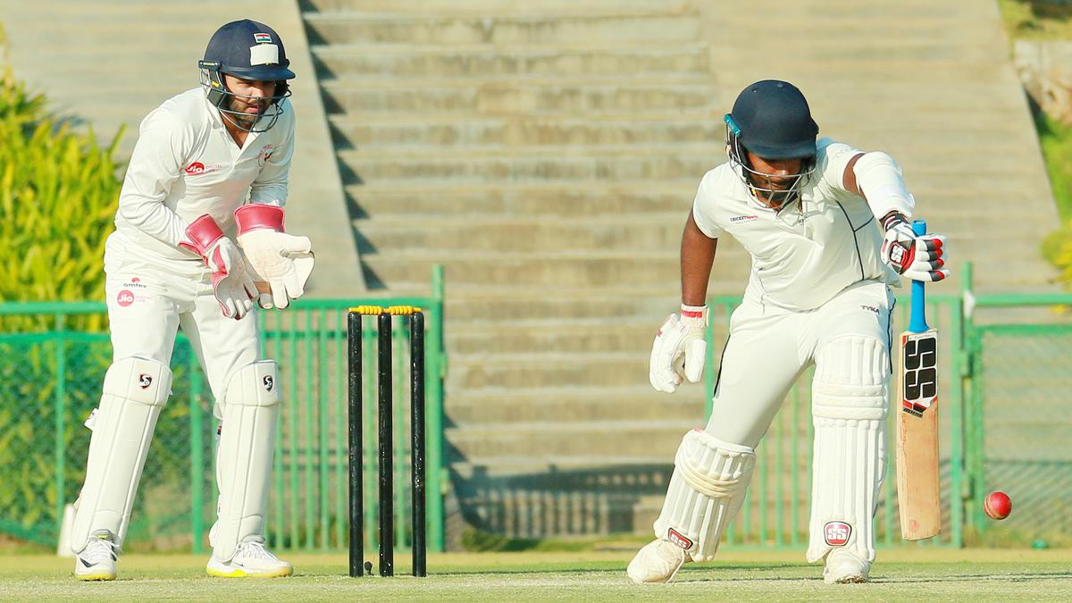 संजू सैमसन का रणजी में हाहाकार…झारखंड के बाद राजस्थान के गेंदबाजों की कर डाली धुनाई 14 गेंदों पर ठोक डाले 56 रन
