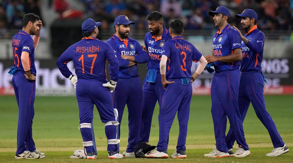IND vs SL: टीम इंडिया श्री लंका के खिलाफ तीसरे मुकाबले से पहले लगा बड़ा झटका, देर रात बिगड़ी तबीयत, वापस लौटे घर