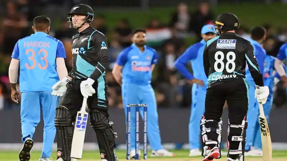 IND VS NZ: भारत के खिलाफ सीरीज से पहले न्यूजीलैंड पर टूटा दुखों का पहाड़, ये मैच विनिंग खिलाड़ी हुआ बाहर