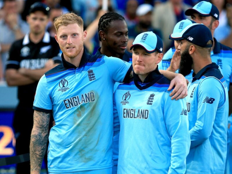 इंग्लैंड के पूर्व कप्तान ने अचानक से क्रिकेट के सभी फॉर्मेट से की संन्यास की घोषणा , 17 छक्के ठोक बनाया था विश्व रिकॉर्ड