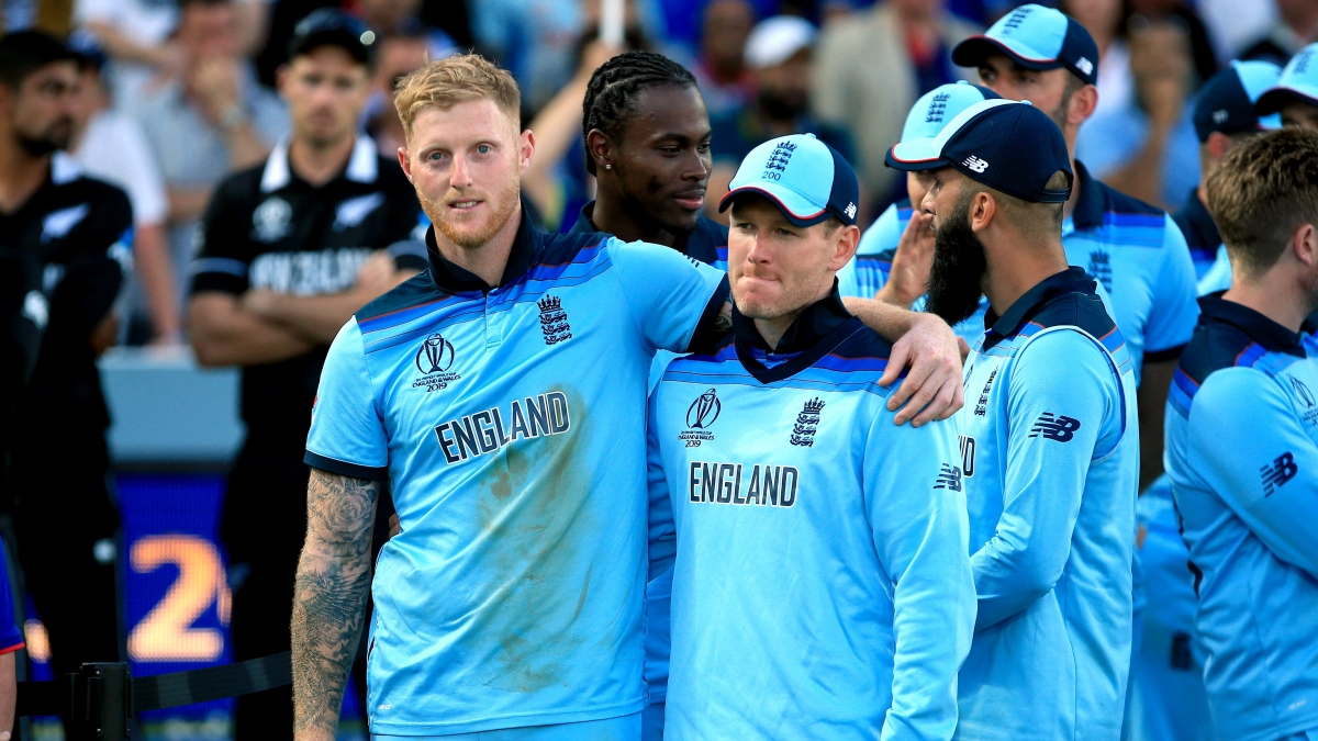 इंग्लैंड के पूर्व कप्तान ने अचानक से क्रिकेट के सभी फॉर्मेट से की संन्यास की घोषणा , 17 छक्के ठोक बनाया था विश्व रिकॉर्ड