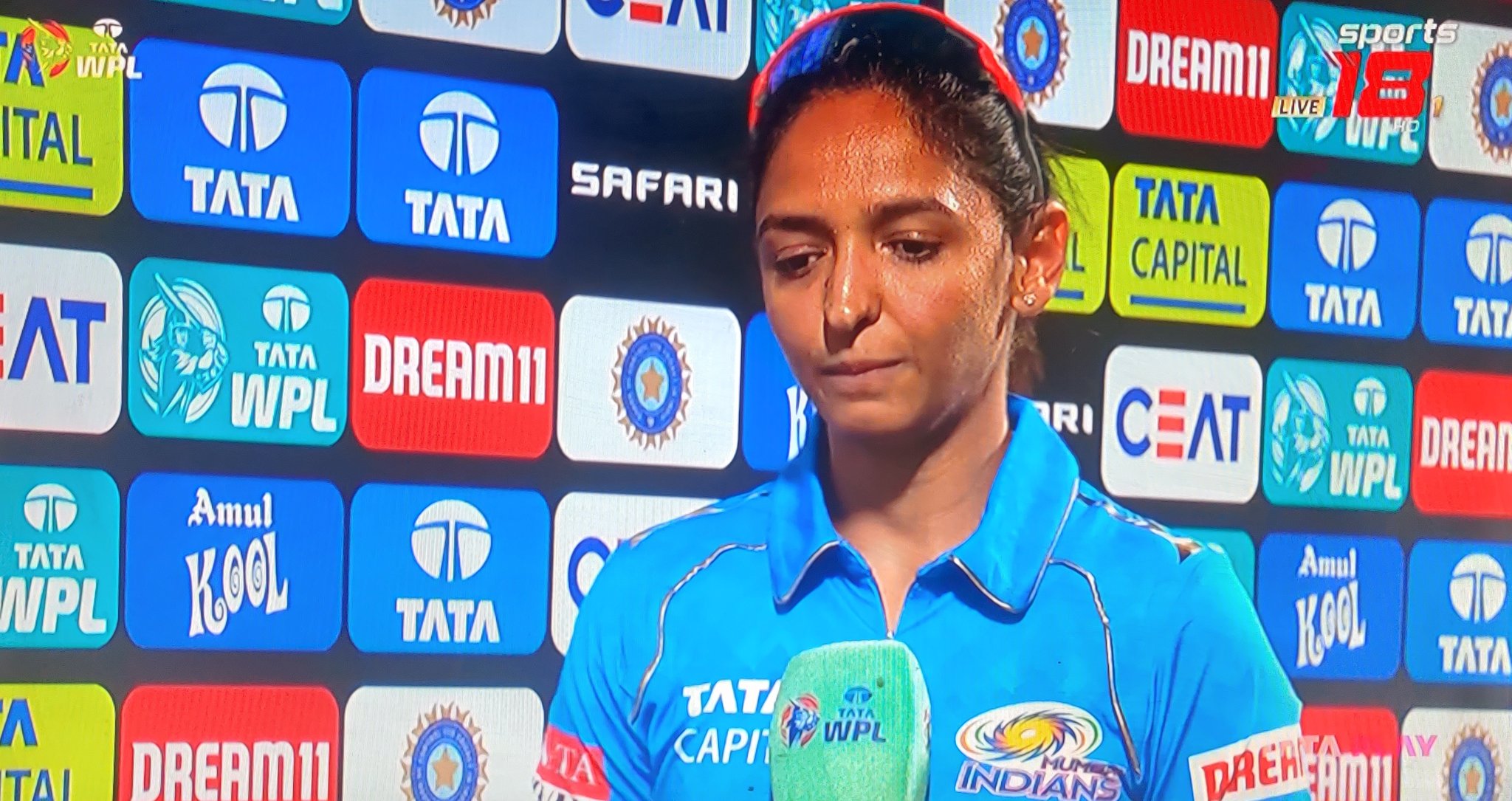 RCB VS MI : आरसीबी को करारी शिकस्त देने के बाद मुंबई टीम की कप्तान ने दिया बड़ा बयान, इस खिलाड़ी की तारीफ़ों के पढ़े कसीदें