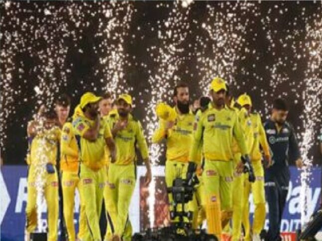 IPL 2023 Awards List : शुभमन गिल को मिली ऑरेंज तो वहीं शमी के नाम हुई पर्पल कैप, जानिए इन खिलाड़ियों के नाम हुए आईपीएल के यह अवार्डस