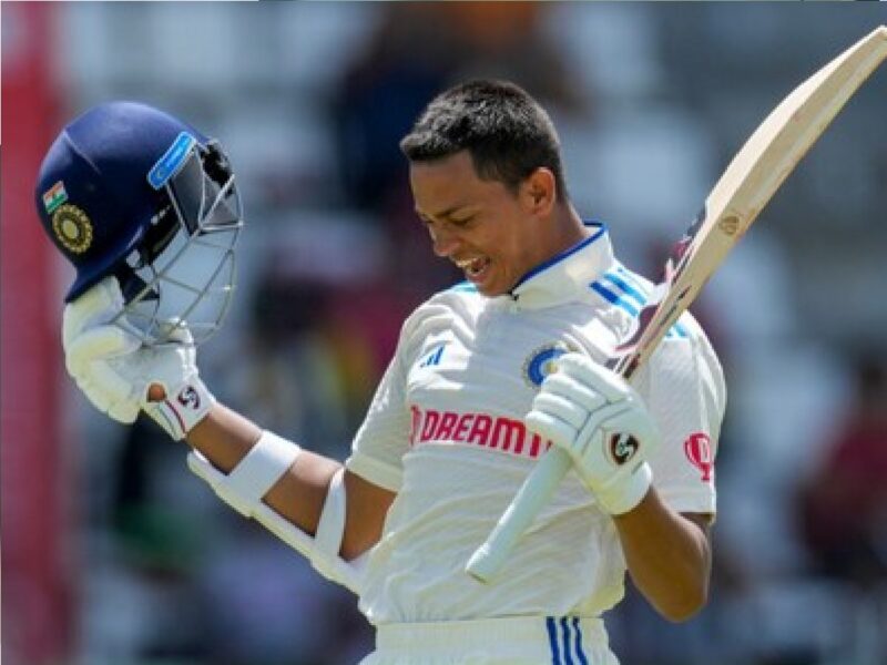 IND vs WI : टेस्ट डेब्यू में ही जड़ बैठे सेंचुरी, ऐसा करने वाले Yashasvi Jaiswal बने पहले भारतीय बल्लेबाज