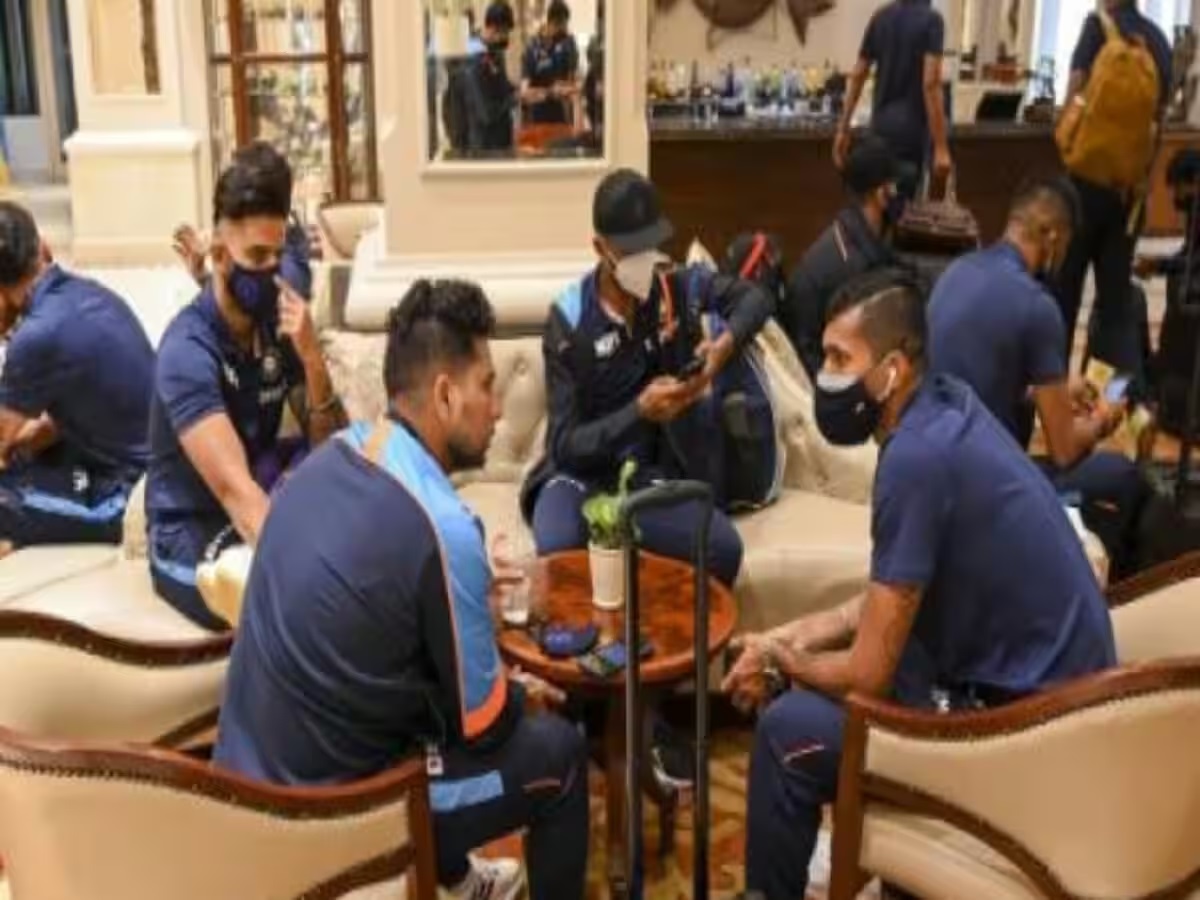 IND vs WI : त्रिनिदाद में फ्लाइट में हुई देरी , एयरपोर्ट पर करना पड़ा घंटो इंतजार, टीम इंडिया ने BCCI‌ से करी शिकायत
